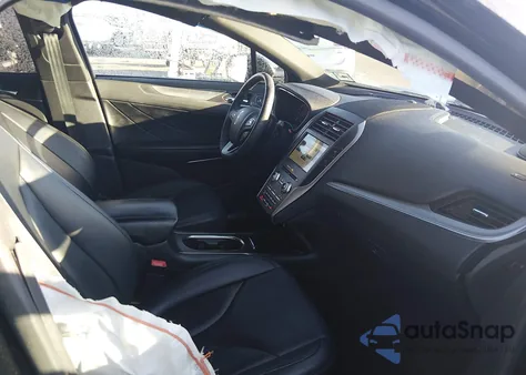 2017 Lincoln Mkc Premiere z USA, uszkodzony, nr VIN 5LMCJ1D93HUL31726